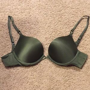 Victoria Secret Bombshell Plunge Push-up